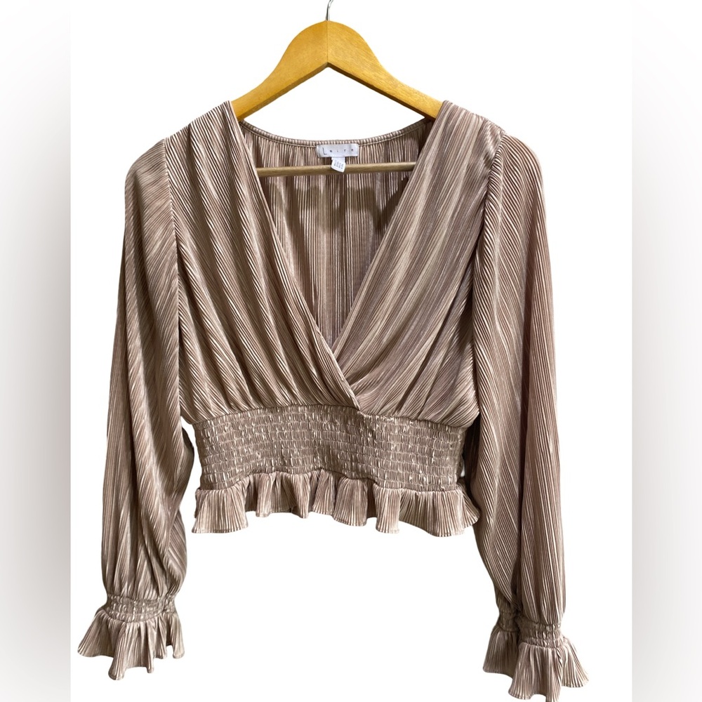 Leith‎ Champagne Ruched Crop Blouse Size L Long Sleeve Crossover Textured Chic
